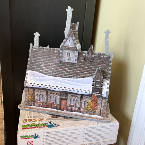 Harry Potter Hogsmeade Wrebbit 3D Puzzle - Picture 4 of 5